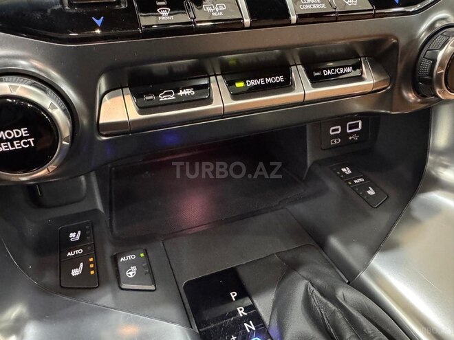 Lexus LX 600-15