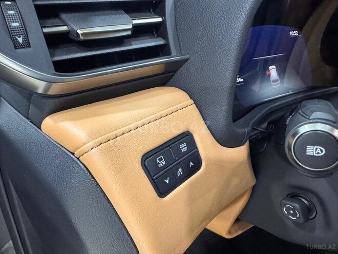 Lexus LX 600-14