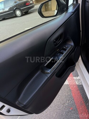 Toyota Aqua 2019, 88,000 km - 1.5 l - Bakı