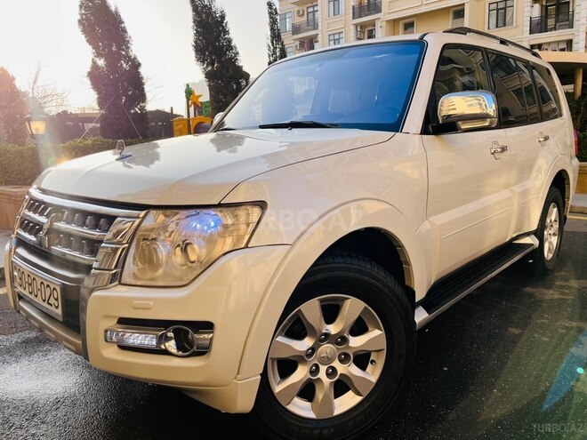 Mitsubishi Pajero 2011, 127,000 km - 3.5 л - Bakı