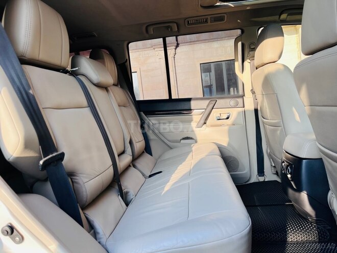 Mitsubishi Pajero 2011, 127,000 km - 3.5 л - Bakı