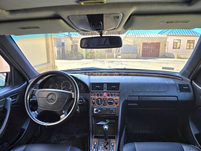 Mercedes C 230 1999, 242,210 km - 2.3 l - Şamaxı