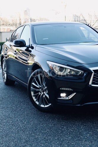Infiniti Q50-3