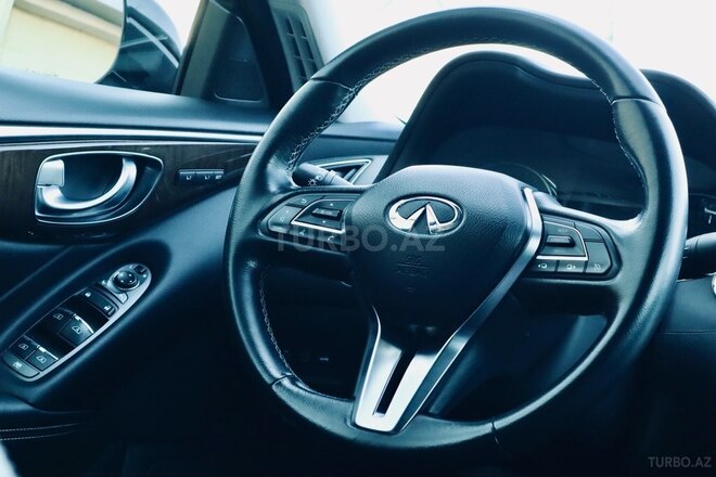 Infiniti Q50-10