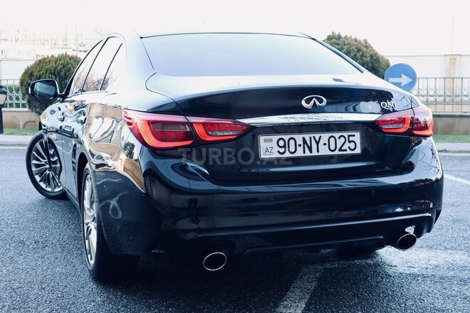 Infiniti Q50-4