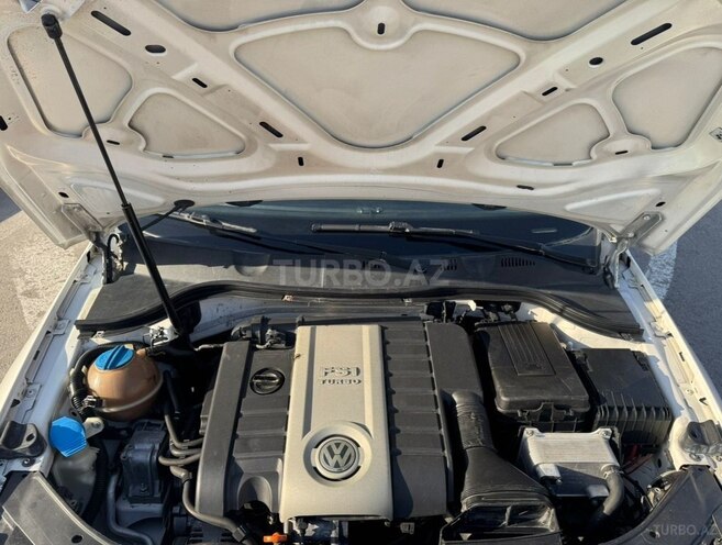 Volkswagen Passat 2005, 220,345 km - 2.0 л - Bakı