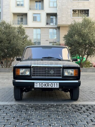LADA (VAZ) 2107-1