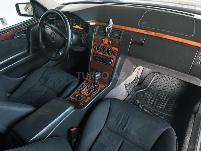 Mercedes E 240 1998, 400,000 km - 2.4 l - Hacıqabul