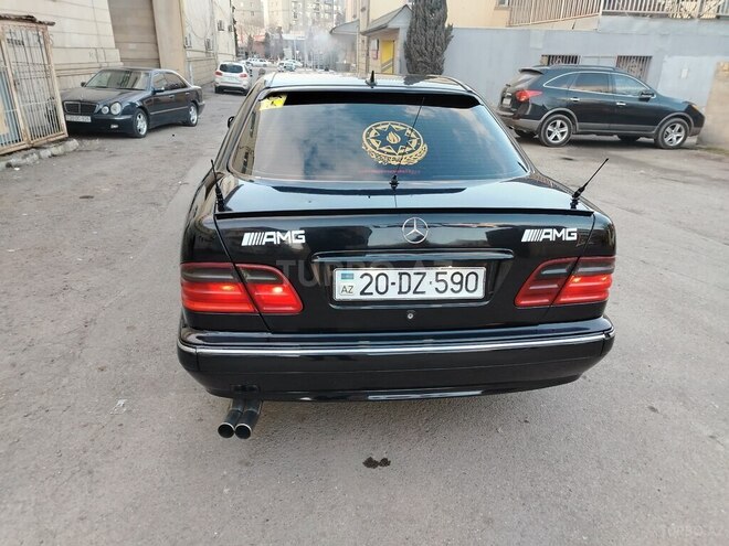 Mercedes E 240 1999, 345,689 km - 2.4 л - Gəncə