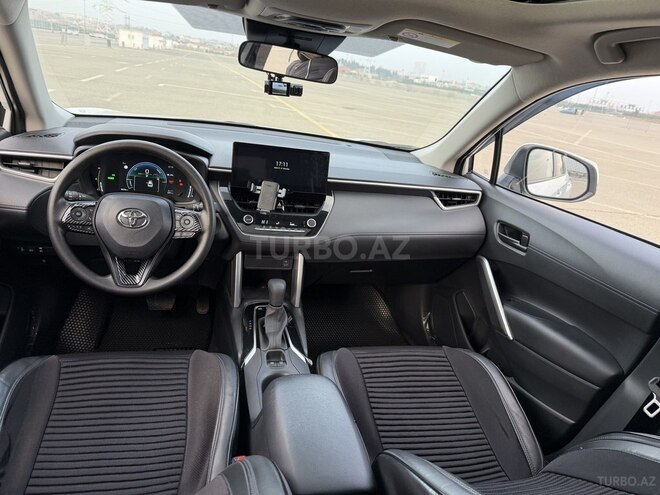 Toyota Corolla Cross 2025, 18,200 km - 2.0 l - Bakı