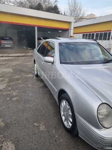 Mercedes E 240 2001, 443,000 km - 2.4 l - Bakı