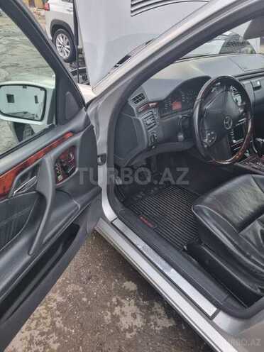 Mercedes E 240 2001, 443,000 km - 2.4 l - Bakı