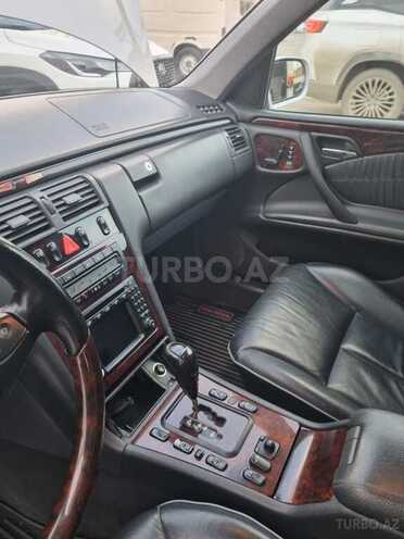Mercedes E 240 2001, 443,000 km - 2.4 l - Bakı