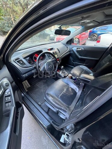 Kia Cerato-10