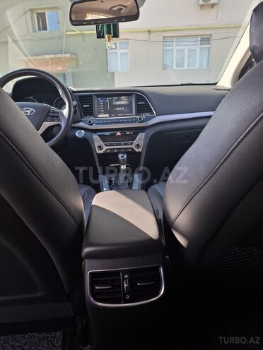 Hyundai Avante 2015, 197,000 km - 1.6 l - Sumqayıt