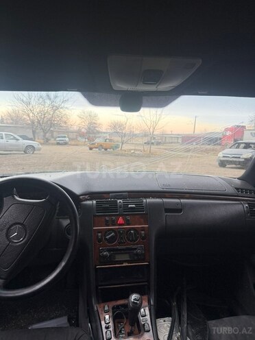 Mercedes E 240 1999, 265,355 km - 2.4 l - Ağstafa