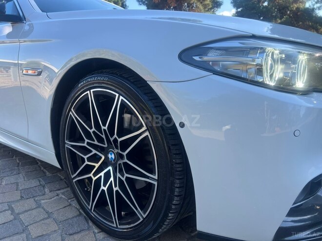 BMW 528-19