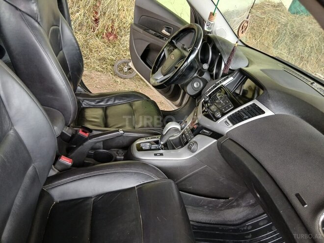 Chevrolet Cruze 2015, 186,600 km - 1.4 l - Tovuz
