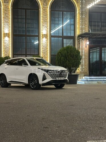 Changan  2025, 15,000 km - 1.5 l - Bakı