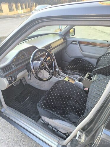 Mercedes E 220 1993, 502,000 km - 2.2 l - Bakı