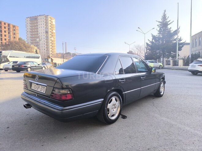 Mercedes E 220 1993, 502,000 km - 2.2 l - Bakı