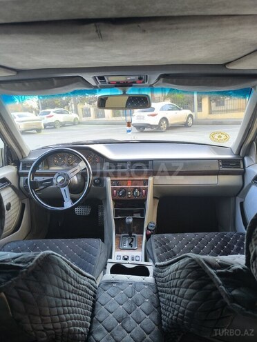 Mercedes E 220 1993, 502,000 km - 2.2 l - Bakı
