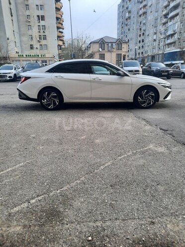 Hyundai Elantra 2024, 23,000 km - 1.6 л - Bakı