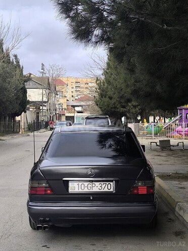 Mercedes E 220 1993, 502,000 km - 2.2 l - Bakı