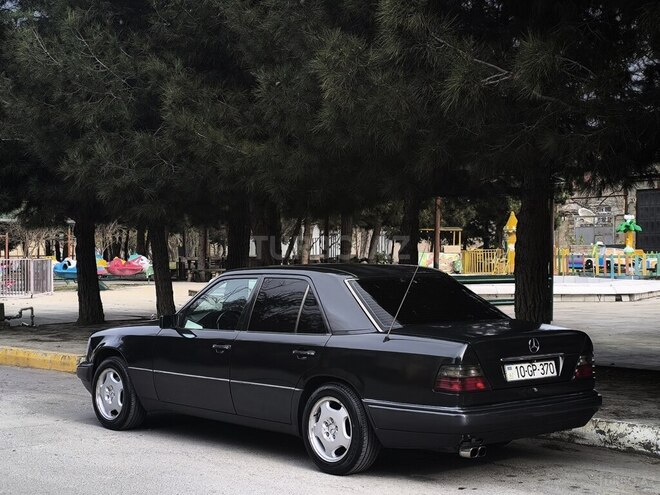 Mercedes E 220 1993, 502,000 km - 2.2 l - Bakı