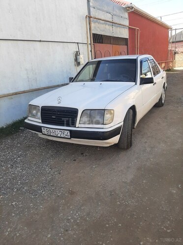 Mercedes E 220 1993, 366,400 km - 2.2 l - Bakı