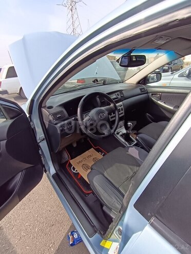 Toyota Corolla 2005, 276,847 km - 1.4 l - Saatlı