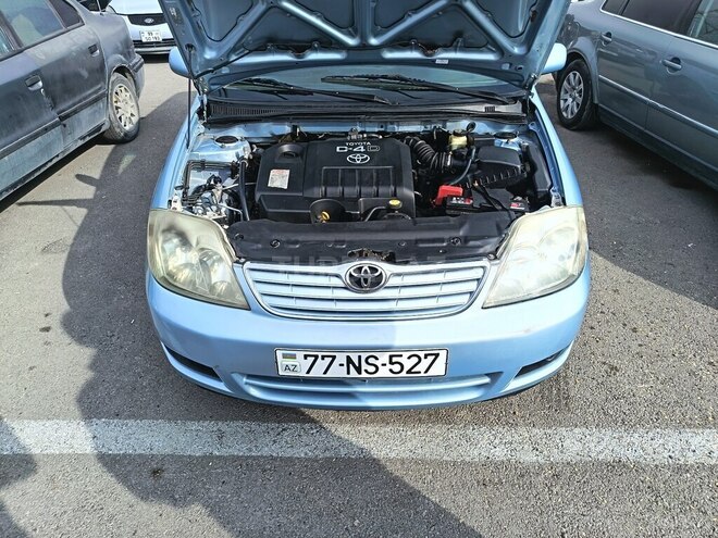 Toyota Corolla 2005, 276,847 km - 1.4 l - Saatlı