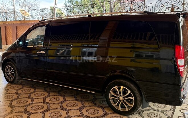Mercedes Viano-3