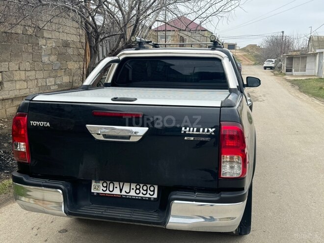 Toyota Hilux 2019, 218,000 km - 2.4 l - Bakı