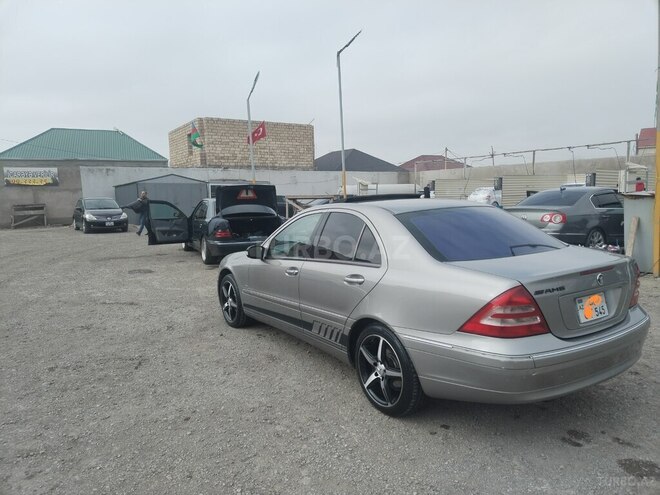 Mercedes C 240 2004, 232,149 km - 2.6 л - Sumqayıt