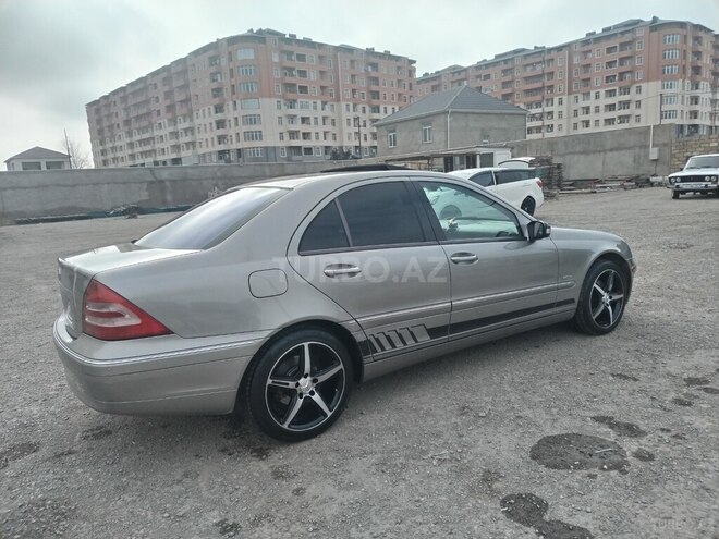 Mercedes C 240 2004, 232,149 km - 2.6 л - Sumqayıt