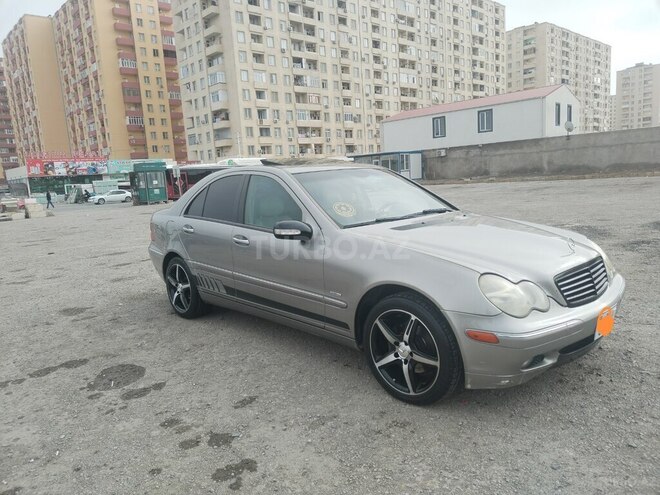 Mercedes C 240 2004, 232,149 km - 2.6 л - Sumqayıt