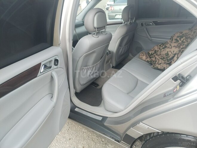 Mercedes C 240 2004, 232,149 km - 2.6 л - Sumqayıt