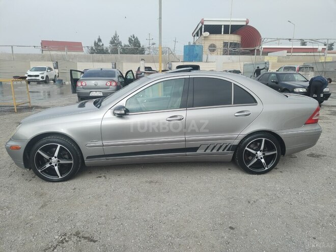 Mercedes C 240 2004, 232,149 km - 2.6 л - Sumqayıt