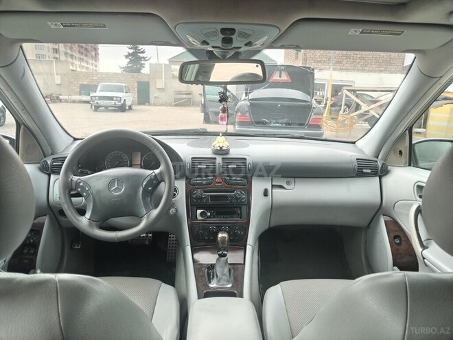 Mercedes C 240 2004, 232,149 km - 2.6 л - Sumqayıt
