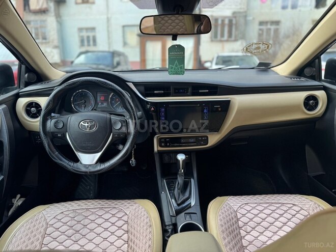 Toyota Corolla 2017, 82,000 km - 1.5 l - Bakı