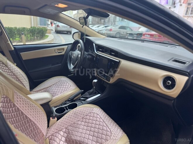 Toyota Corolla 2017, 82,000 km - 1.5 l - Bakı