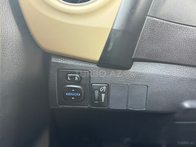 Toyota Corolla 2017, 82,000 km - 1.5 l - Bakı