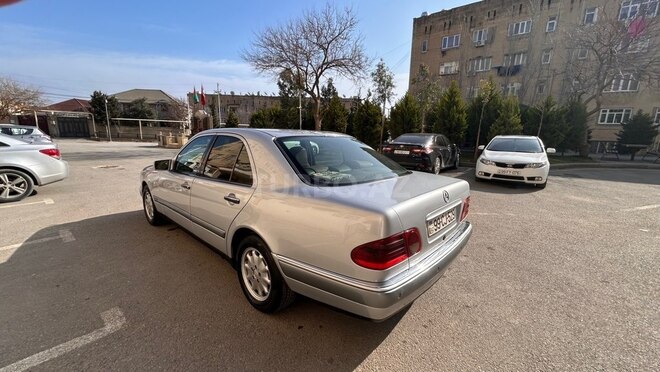 Mercedes E 220 1998, 665,000 km - 2.2 l - Bakı