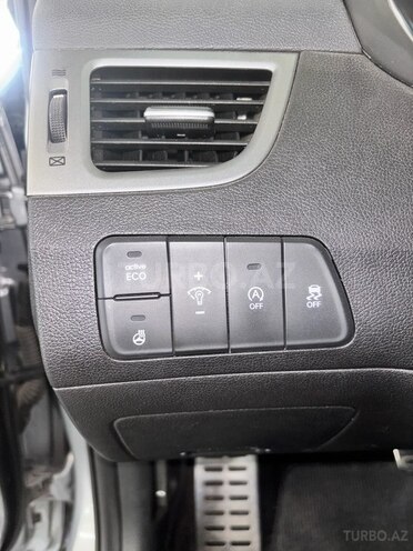 Hyundai Avante 2015, 240,000 km - 1.6 l - Bakı