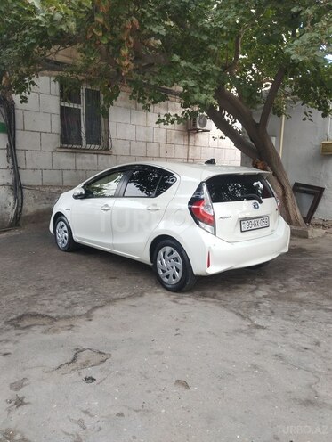 Toyota Aqua 2019, 128,200 km - 1.5 l - Bakı