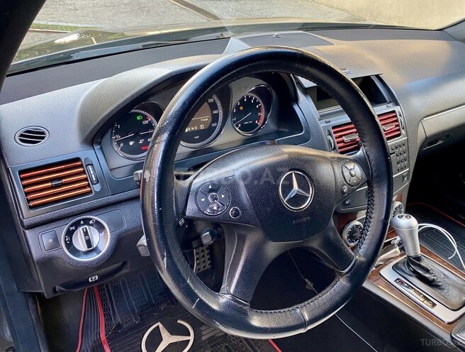 Mercedes C 300 4MATIC 2011, 224,500 km - 3.0 l - Ağsu