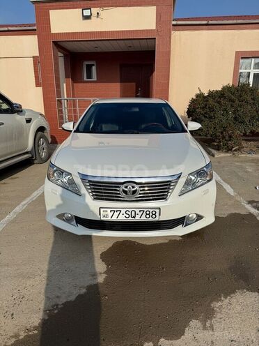 Toyota Camry-1