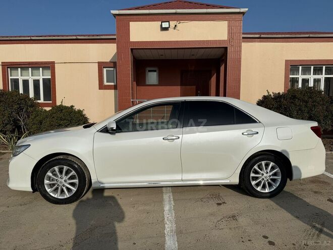 Toyota Camry-6