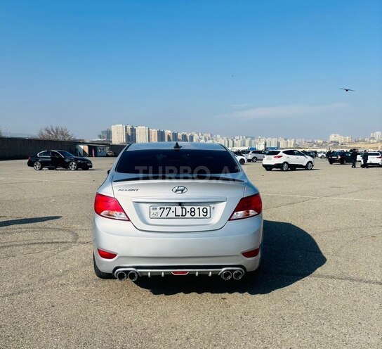 Hyundai Accent 2017, 129,105 km - 1.6 l - Bakı